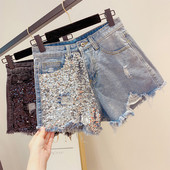 Модерни дамски къси панталони с декорация пайети в два цвята