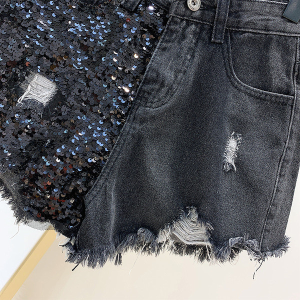 Модерни дамски къси панталони с декорация пайети в два цвята