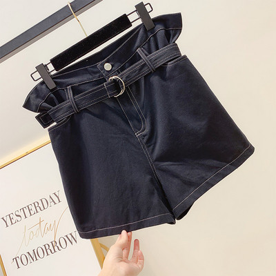 Pantaloni scurți de damă cu curea în trei culori