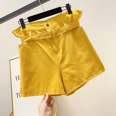 Pantaloni scurți de damă cu curea în trei culori