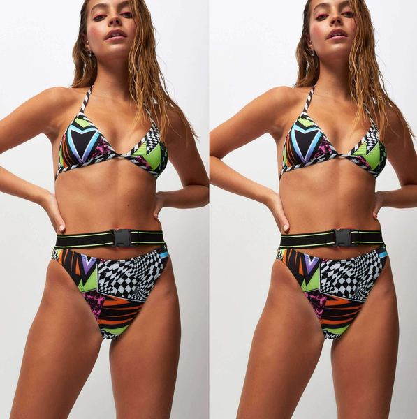 Új, kétrészes fürdőruha magas derékkal és övvel