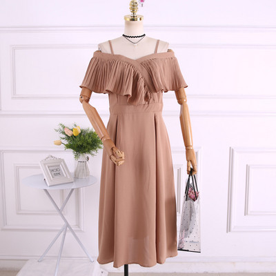 Modern női ruha vékony pántokkal több színben