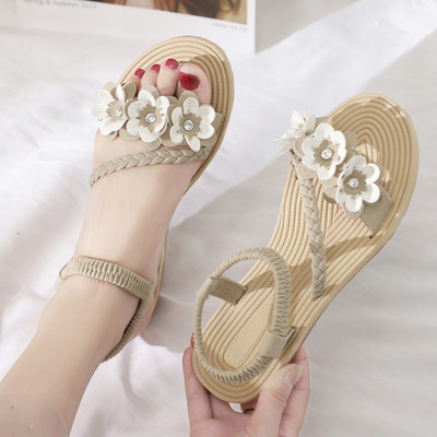 Női modern szandál három színben 3D elemmel