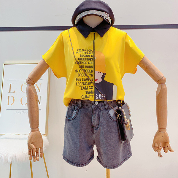 Καθημερινή γυναικεία μπλούζα με πολύχρωμη εφαρμογή σε διάφορα χρώματα