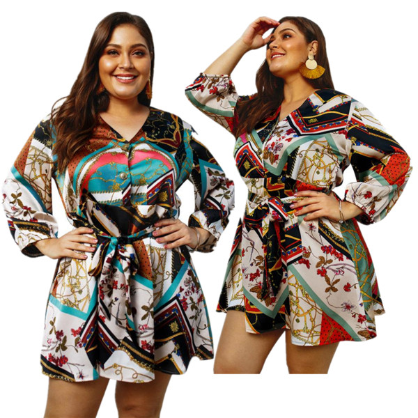 Színes női ruha V-nyakkal