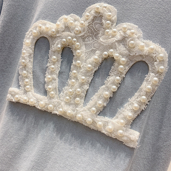 Női póló csipke elemmel és gyöngyökkel, négy színben