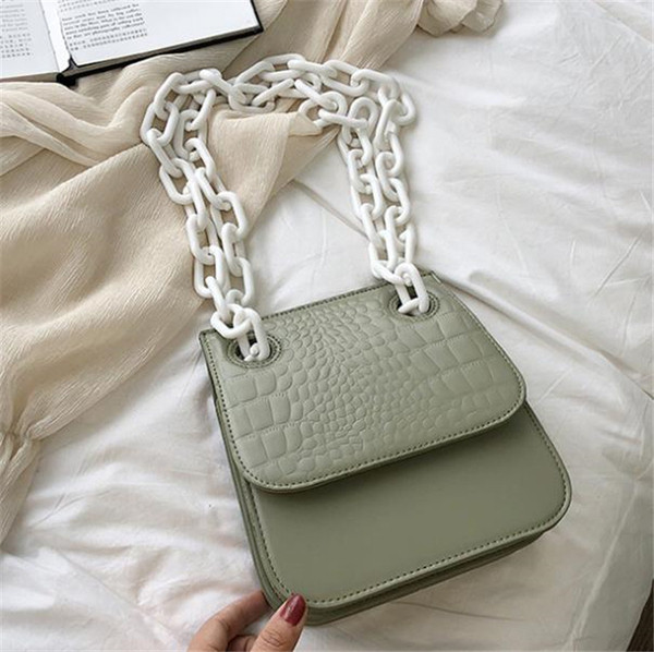 Eko bőrből készült alkalmi női táska, hosszú füllel négy színben