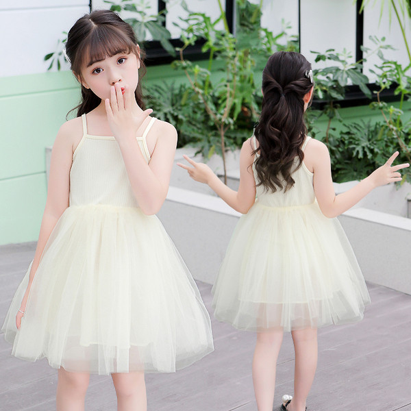 Modern gyerekruha vékony pántokkal, több színben tüll