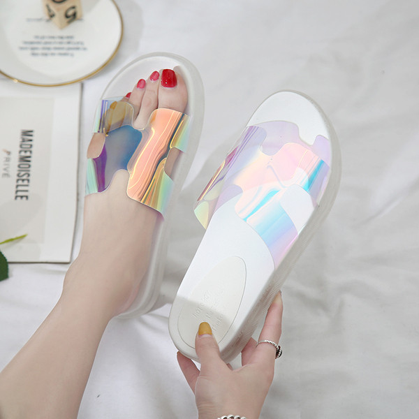 Modern női papucs két színben, lapos talppal