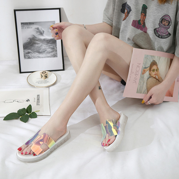 Modern női papucs két színben, lapos talppal