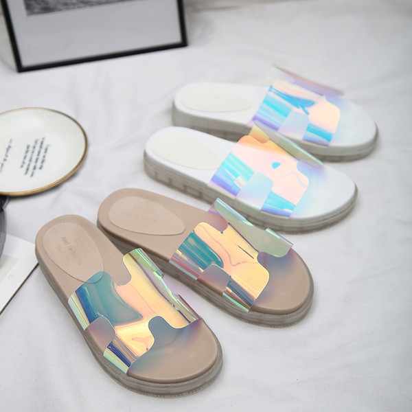 Modern női papucs két színben, lapos talppal