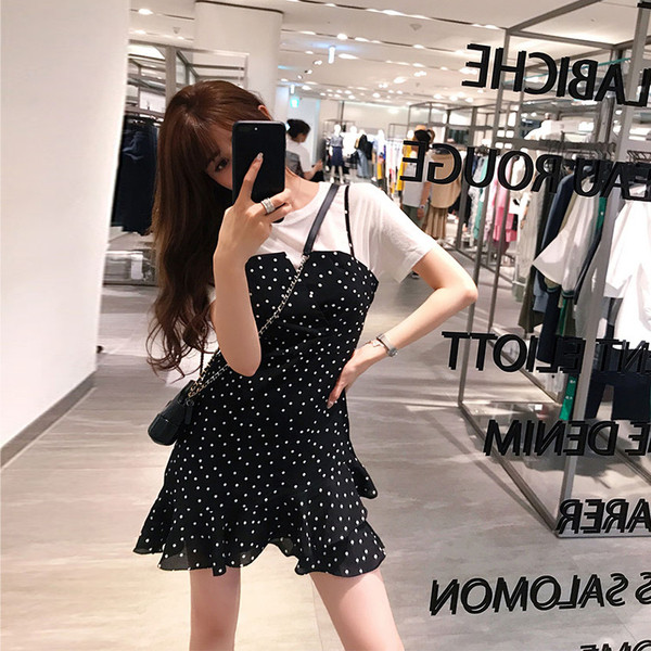 Nyári ruha rövid ujjal, két részből áll