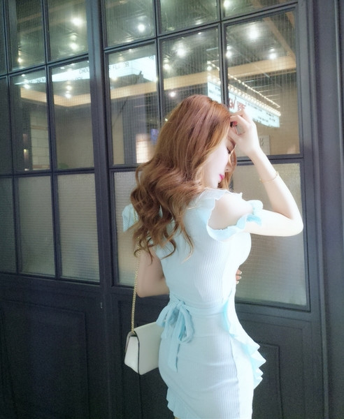 Női rövid kordbársony ruha V-nyakkal és transzferrel