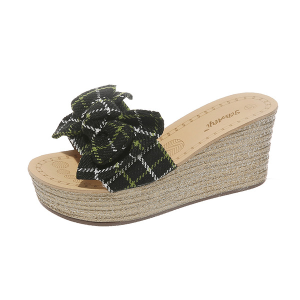 Modern női papucs szalaggal, magas talppal több színben