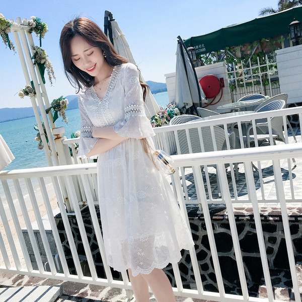 Rochie de vara cu maneci 3/4 si dantela