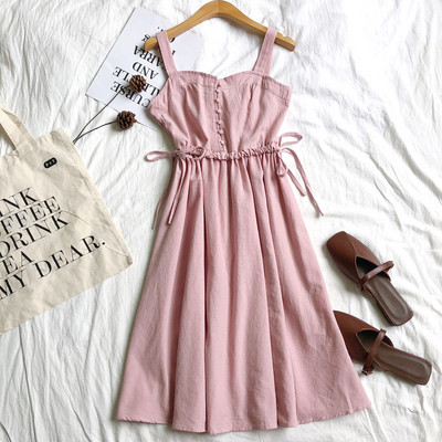 Hétköznapi női ruha vékony pántokkal és nyakkendőkkel több színben