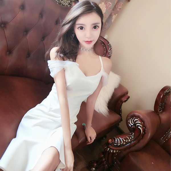 Női szabású ruha két színben