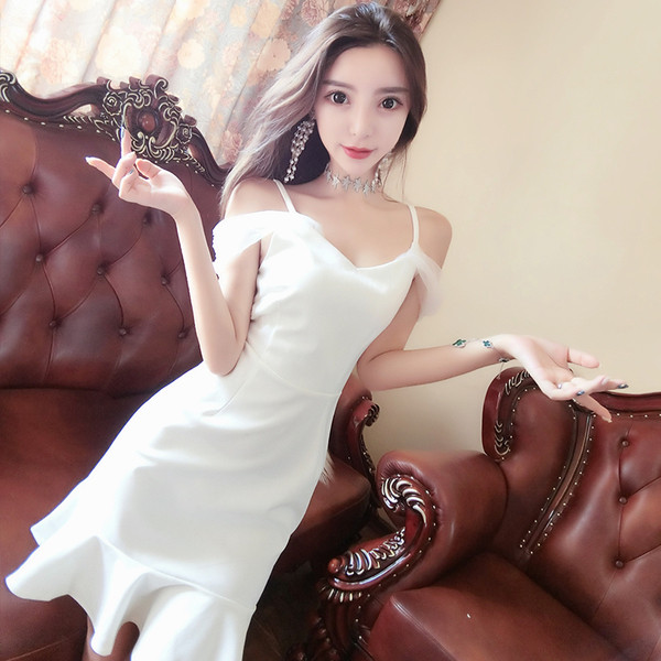 Női szabású ruha két színben