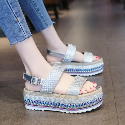 HIT Női szandál magas talppal és kövekkel több színben