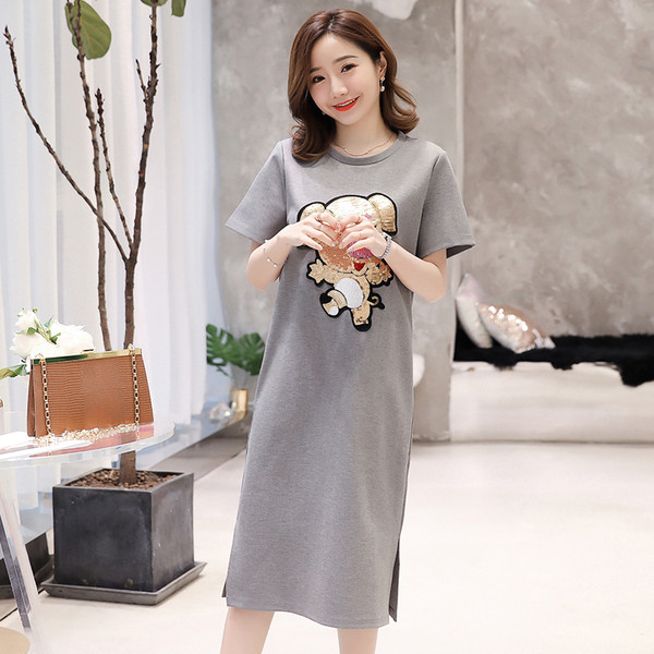 Alkalmi női ruha rátéttel és flitterekkel több színben