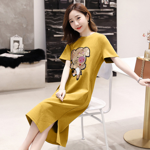 Alkalmi női ruha rátéttel és flitterekkel több színben