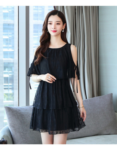 Nyári női ruha fekete-fehér színben