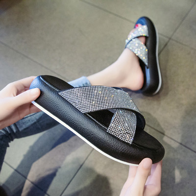 Modern női papucs kövekkel, különböző színekben