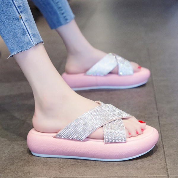 Modern női papucs kövekkel, különböző színekben
