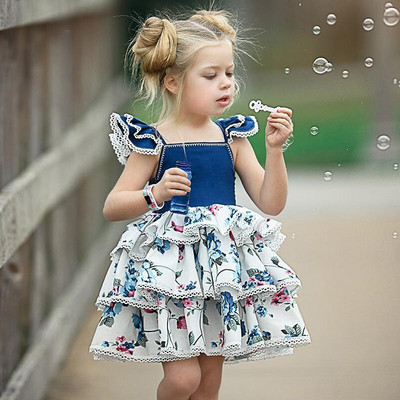 Модерна детска рокля с квадратно деколте и флорални мотиви за момичета