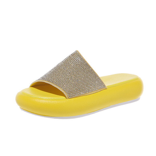 Modern női papucs új modellje kövekkel és színes talppal