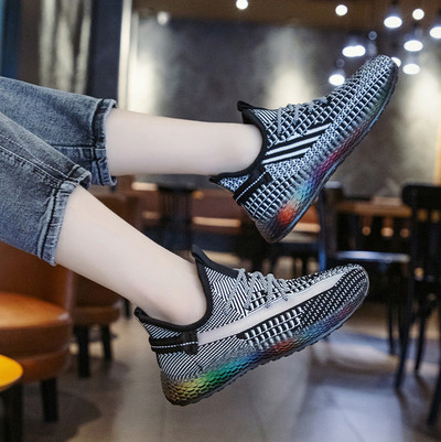 Női alkalmi tornacipő fekete és szürke színben