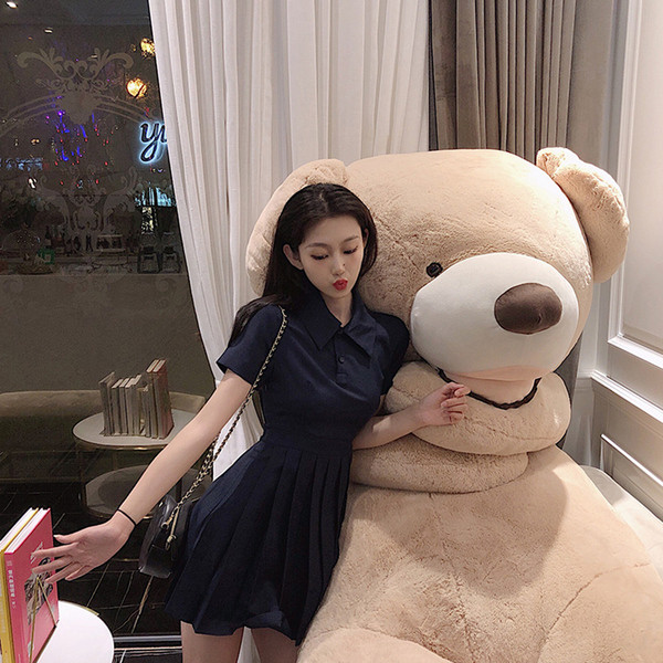 Alkalmi női ruha rövid ujjal és gallérral fekete színben