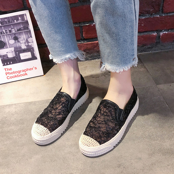 Modern női mokaszinok arany, ezüst és fekete színben