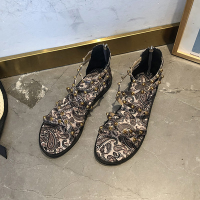 Alkalmi női szandál mintás és fém elemekkel két színben