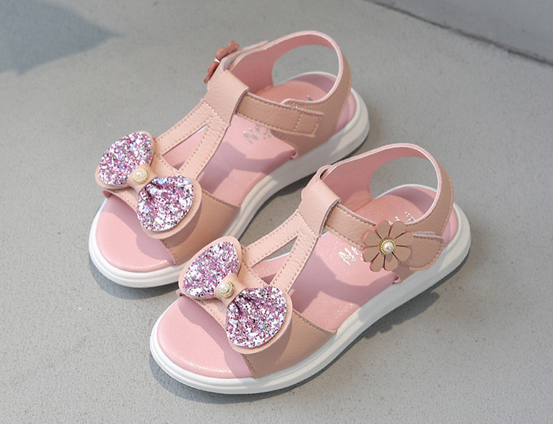 Gyerekszandál lányoknak rózsaszín és fehér színben