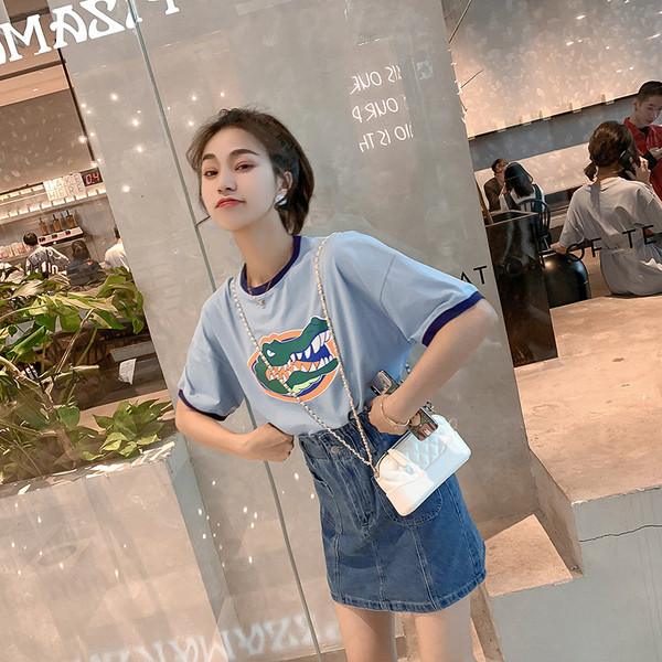 Női póló rátéttel