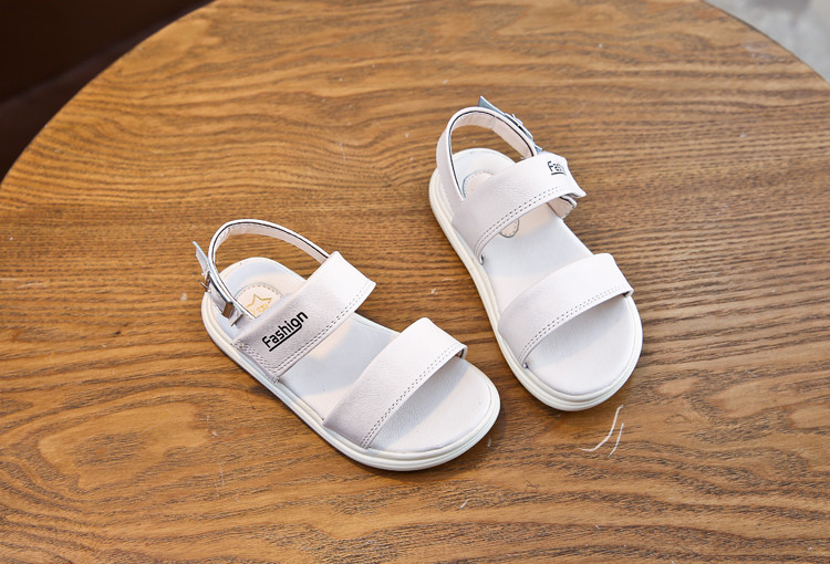 Öko bőrből készült modern gyerekszandál két színben - lányoknak