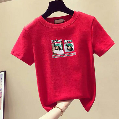 Női póló különböző mintákkal és színekkel