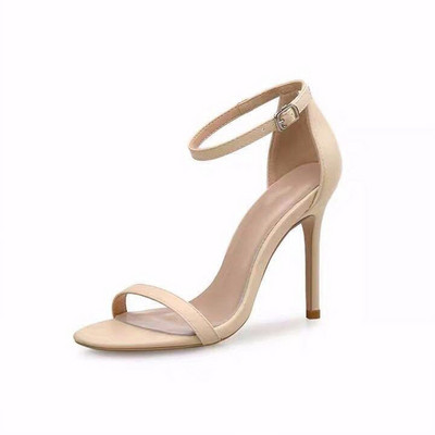 Aktuális női magas sarkú szandál fekete, fehér és bézs színben