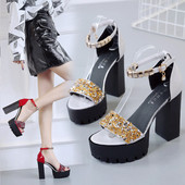 Modern női szandál vastag sarkú és kövekkel több színben