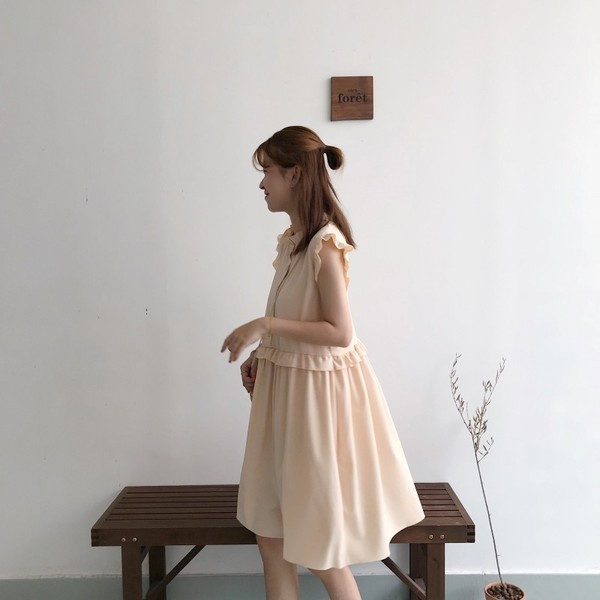 Női ruha széles modell fekete és rózsaszín színben