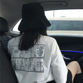 Női póló fehér és fekete nyomattal