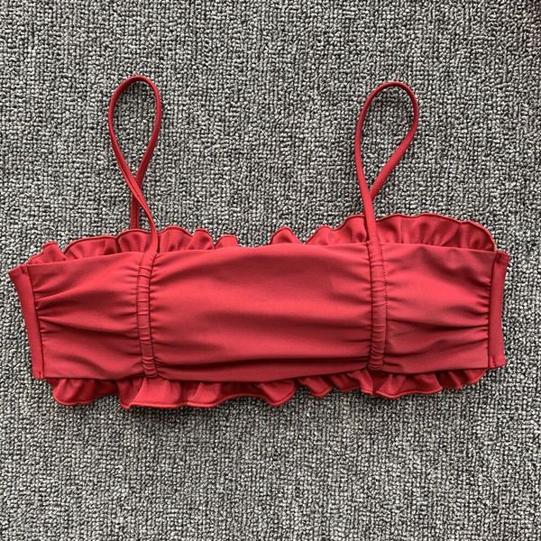 Costum de baie modern, din două piese, cu cravate