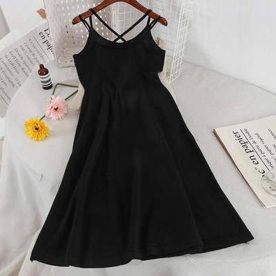 Modern női ruha vékony pántokkal széles modell három színben