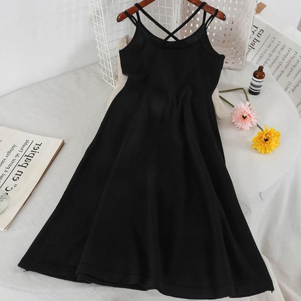 Modern női ruha vékony pántokkal széles modell három színben