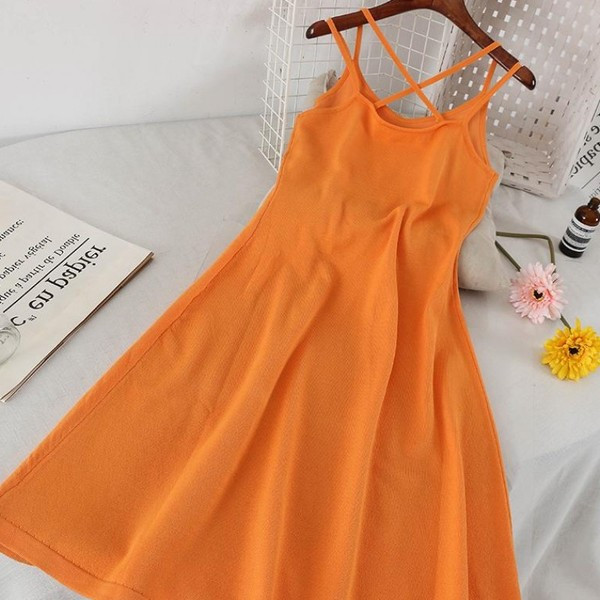 Modern női ruha vékony pántokkal széles modell három színben