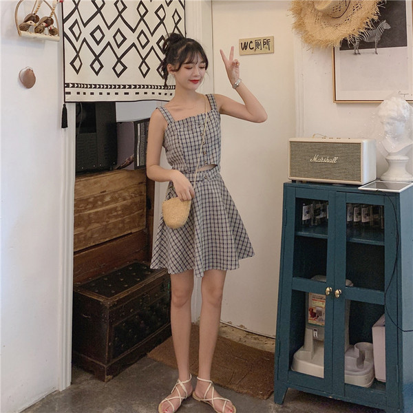 Női kockás felső és szoknya szett