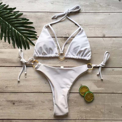 Costum de baie de damă cu top triunghiular în patru culori