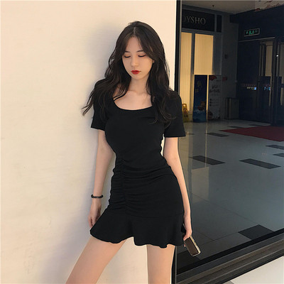 Alkalmi női ruha rózsaszín és fekete színben