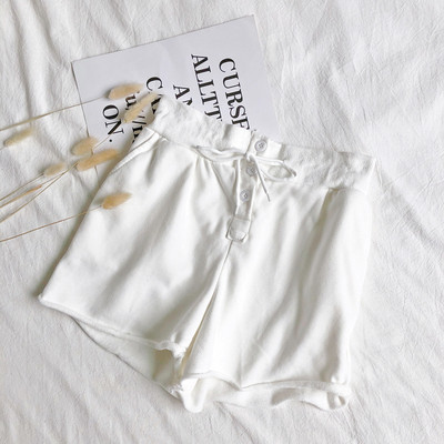 Alkalmi női rövidnadrág fehér, fekete és szürke színben